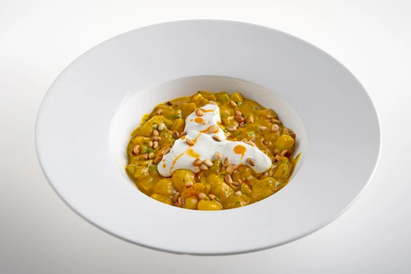 Ньокки с овощами и с сырным муссом