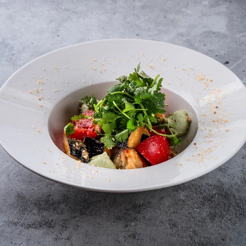 Салат с хрустящими баклажанами