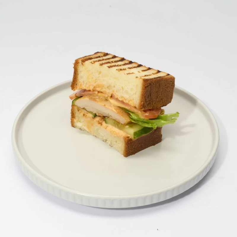 Корейский сэндвич с курицей спайси