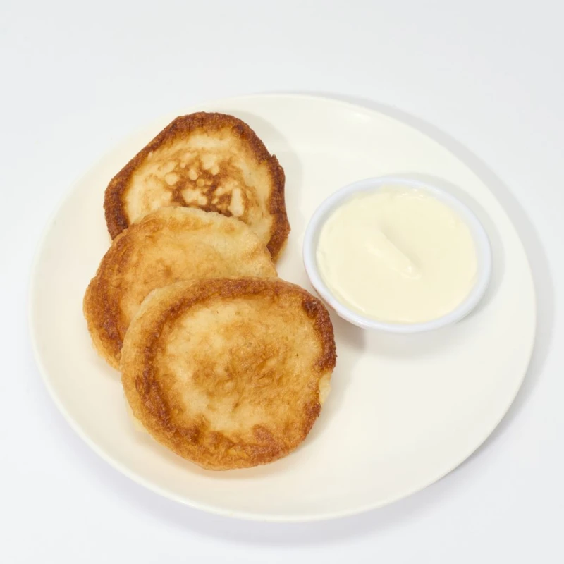 Оладушки с сыром и сметаной