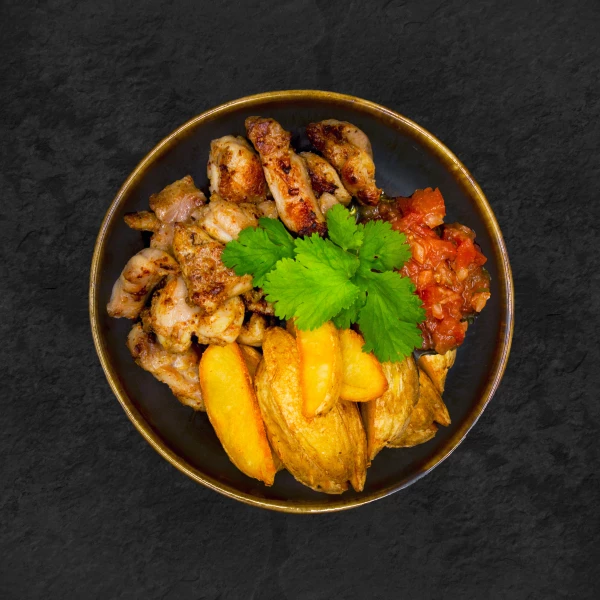 Филе курицы тандури с картофельными дольками