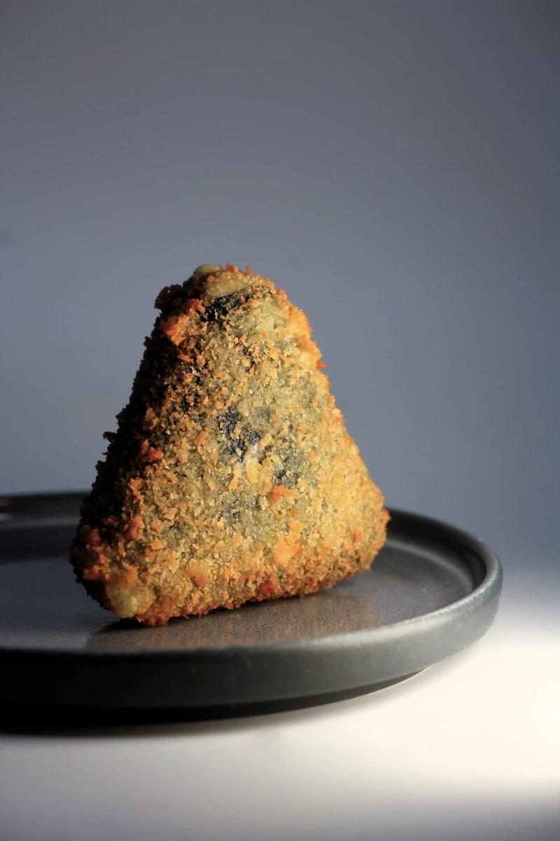 Горячий Онигири с крабом