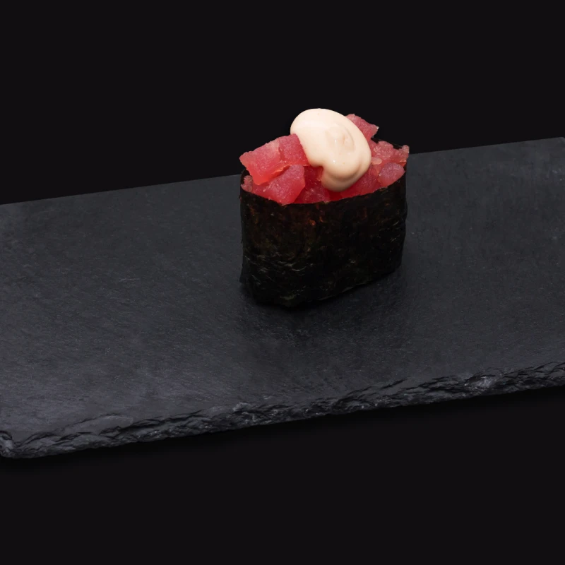 Магуро спайс гункан