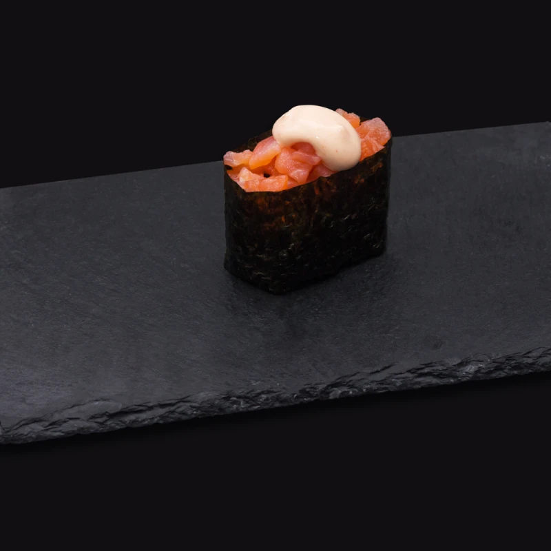 Сяке спайс гункан  