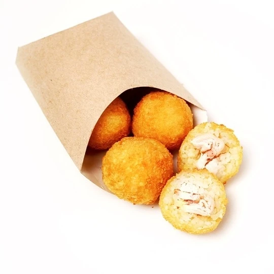 Рисовые шарики с копчёной курицей