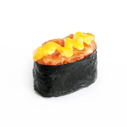 Гункан с лососем спайси