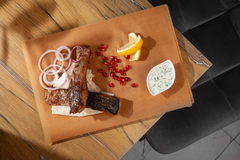 Шашлык из толстолобика на мангале