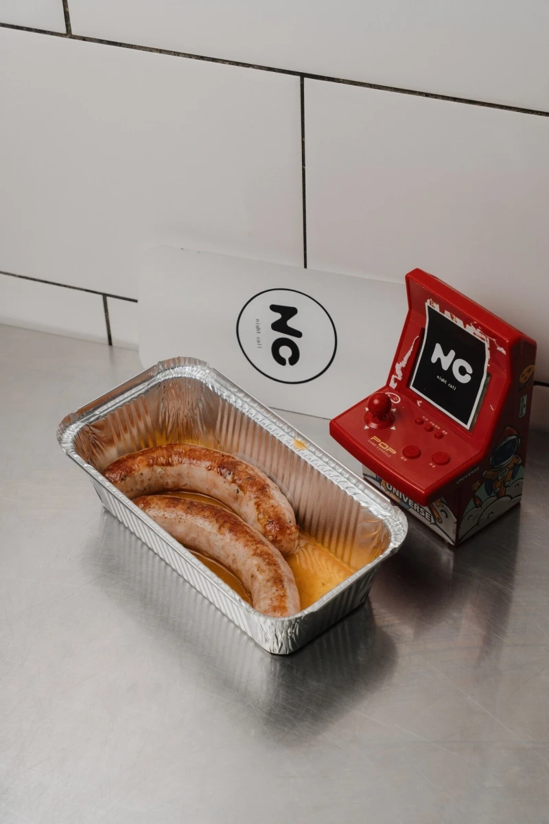 Колбаски с соусом биск