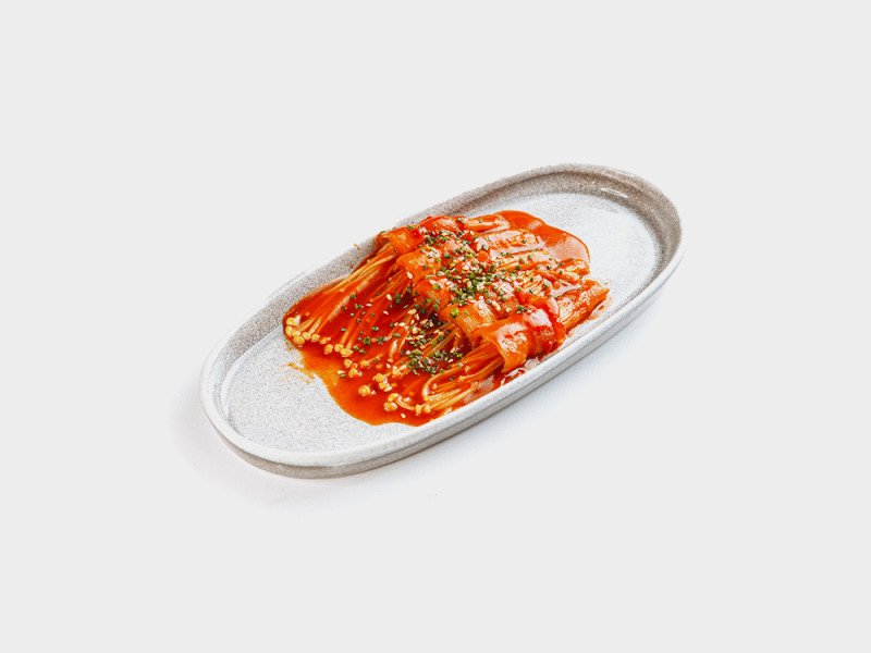 Острые эноки с беконом