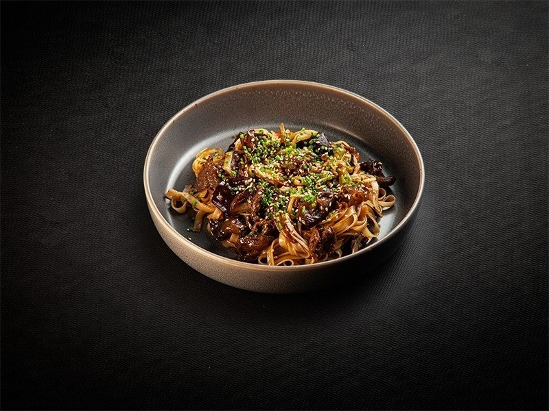 26 Рисовая лапша с говядиной 410 гр