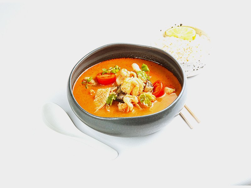 Том ям с морепродуктами