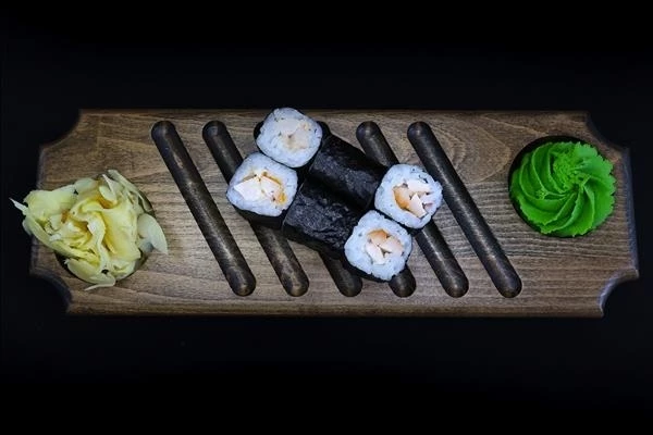 Ролл с курицей.