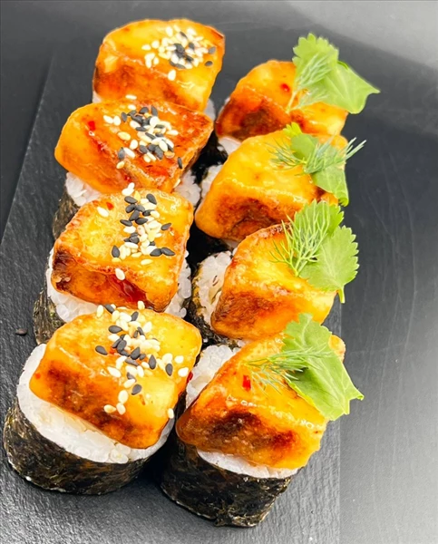 Ролл с баклажаном