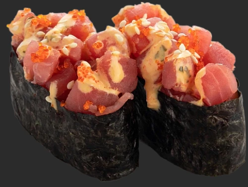 Острый гункан с тунцом