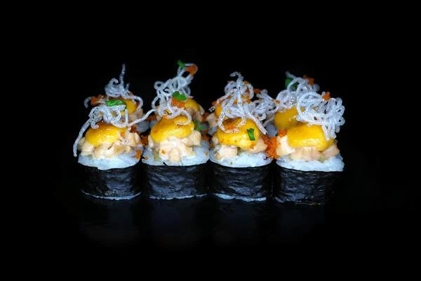 Запеченный ролл с лососем и сыром (8 шт) 