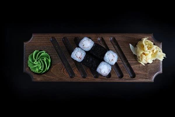 Ролл с креветкой