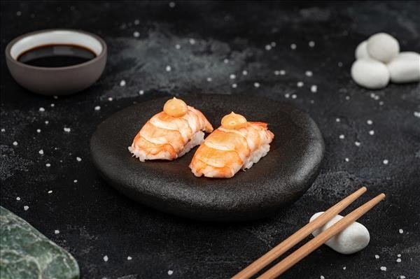 Нигири с креветкой 2 шт