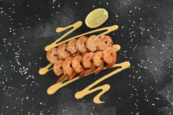 Королевские креветки жареные с соусом манго