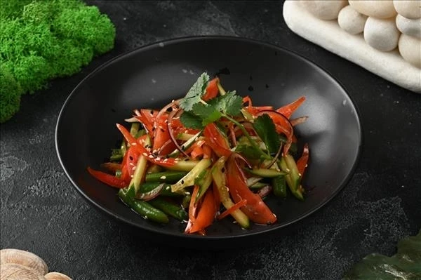 Овощной азиатский салат 