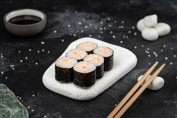 Маки с тигровой креветкой 