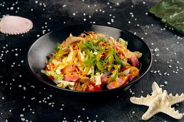 Салат с тунцом и рукколой