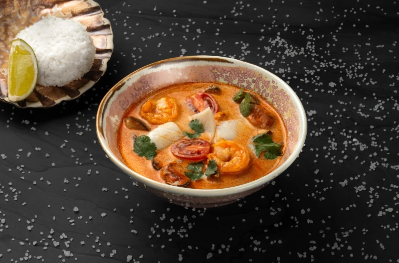 Том Ям с морепродуктами 