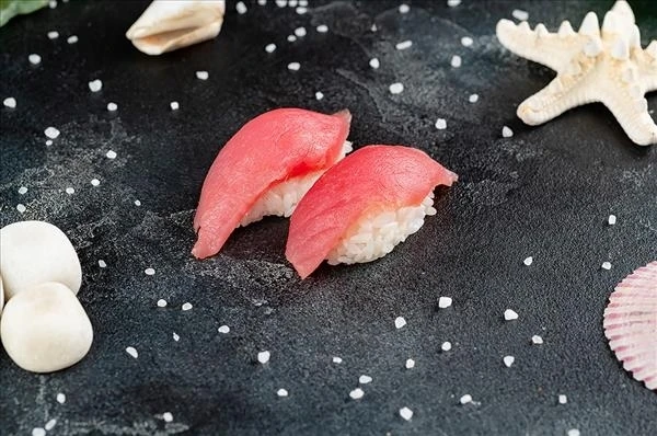 Нигири с тунцом 2 шт