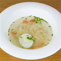 Бульон куриный с лапшой