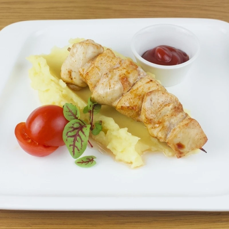 Шашлычок из курицы с пюре