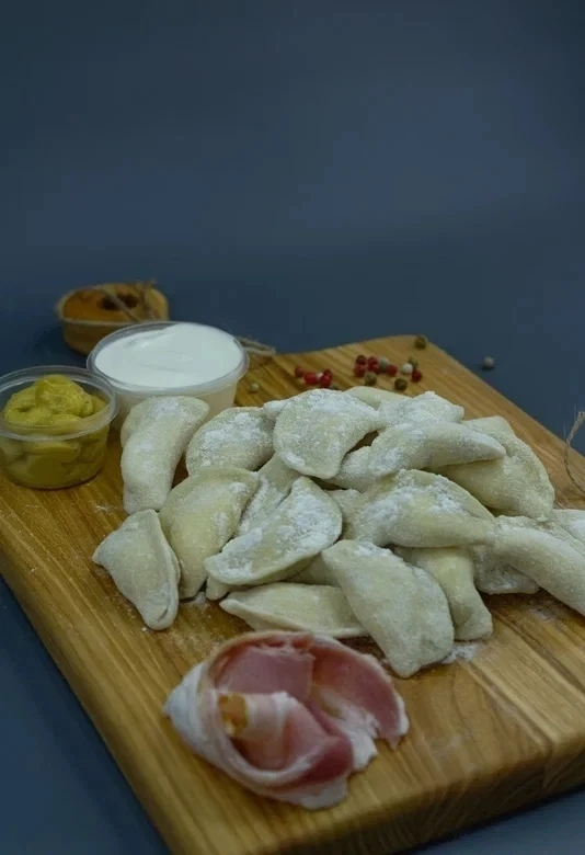 Вареники "От Батьки" с беконом (картофель, жареный лук + бекон) 0,450 кг