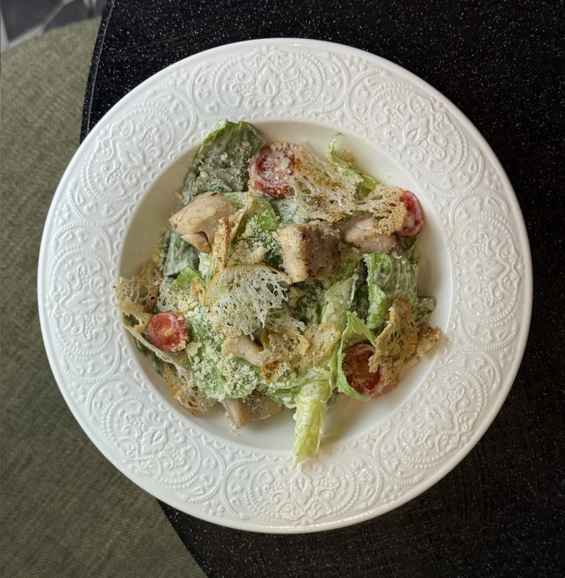 Цезарь с цыплёнком
