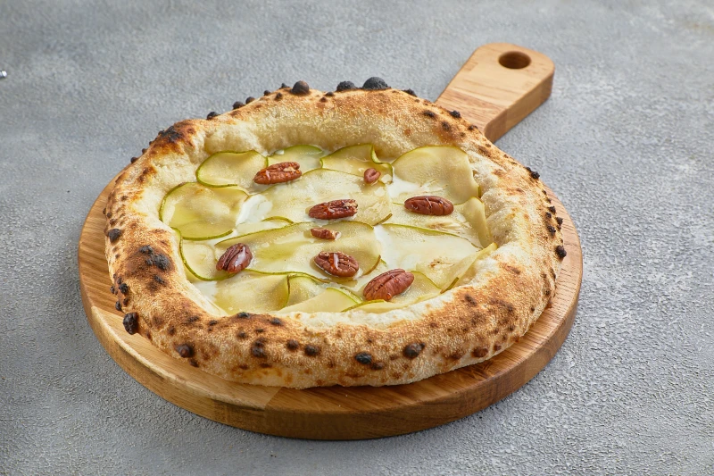 Пицца Груша и горгонзола