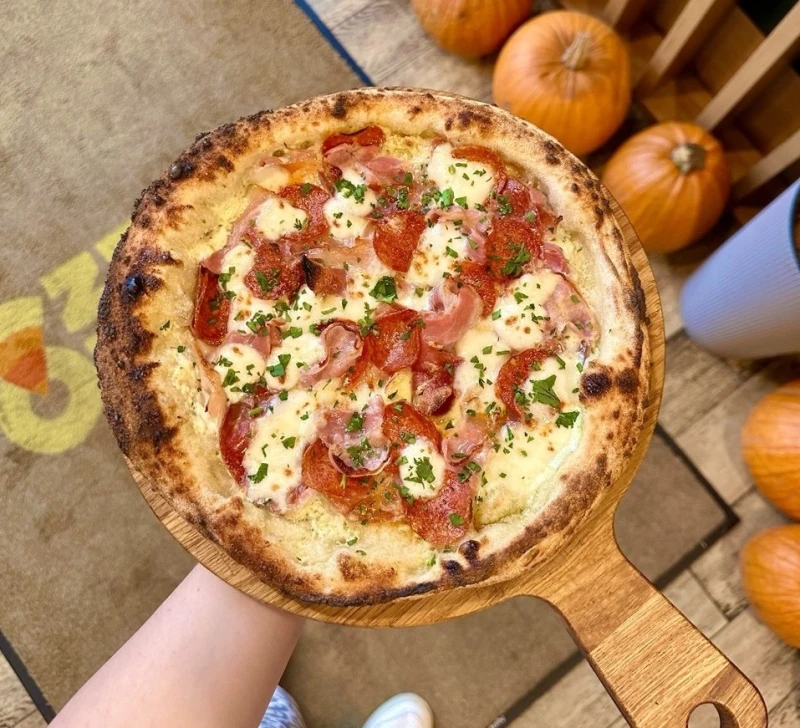 Пицца месяца 4 Барона  