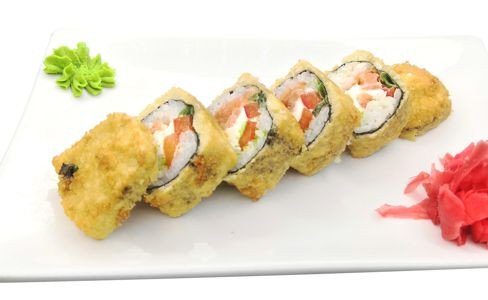 Горячие роллы с лососем и сливочным сыром