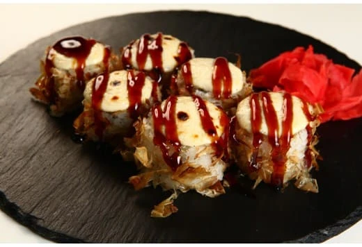 Запечённый ролл с креветкой