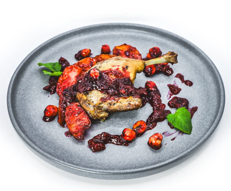 Утиная ножка с яблоком