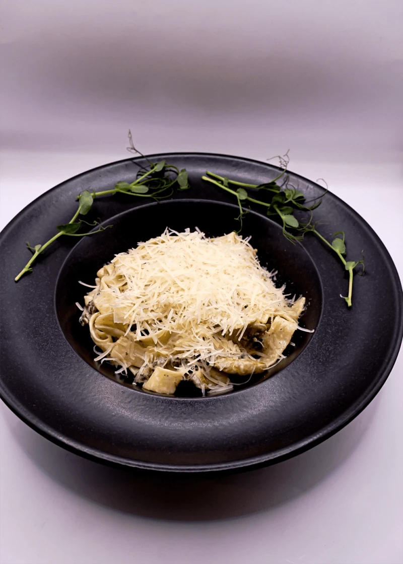 Фетучини с телятиной и грибами