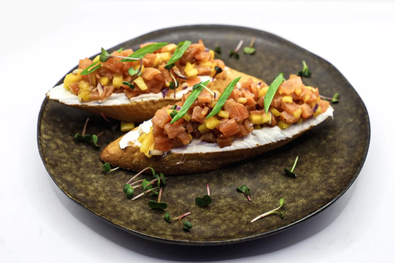 Брускетта Тар-тар Лосось-манго