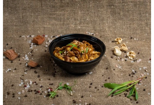 Удон со свининой