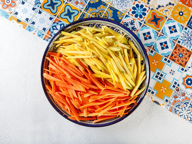 Морковь желтая для плова 500г