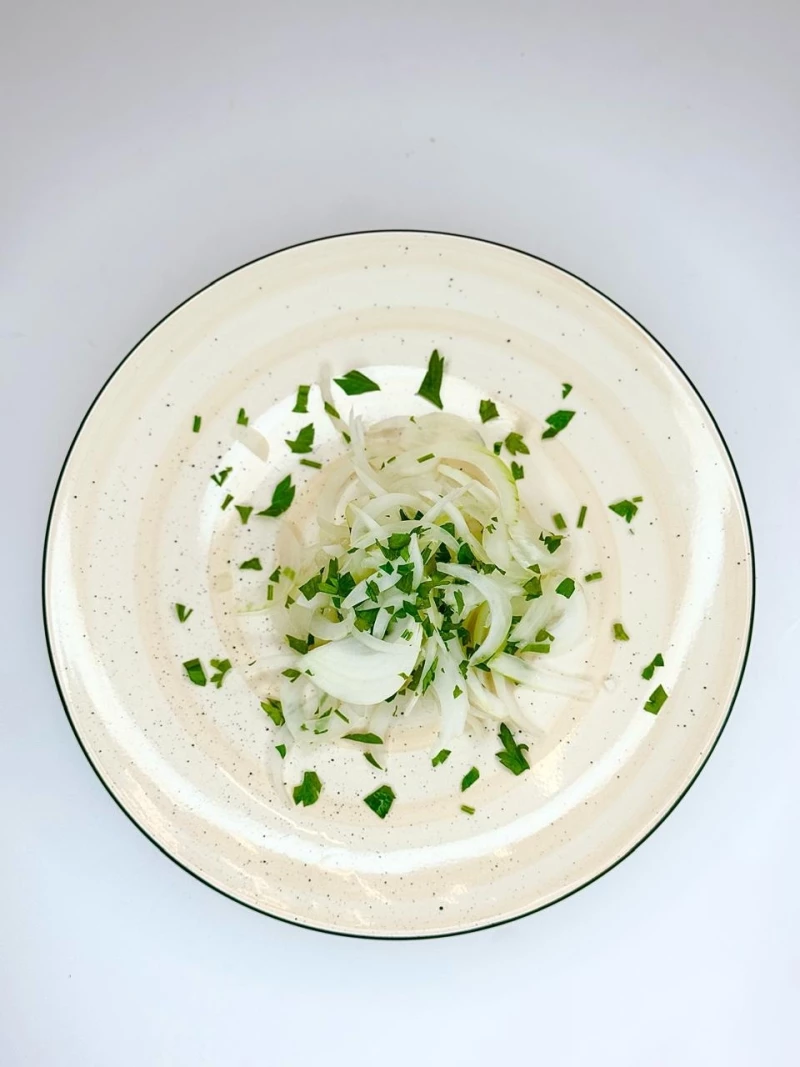 Лук маринованный