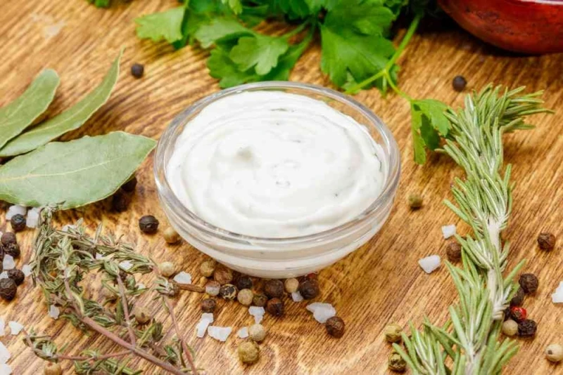 Соус чесночный с зеленью