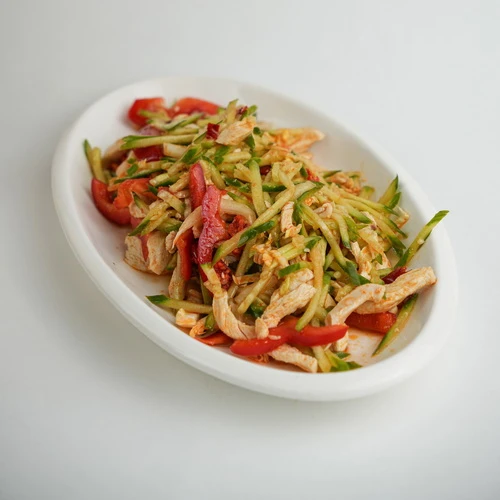 Салат из куриного филе с огурцом