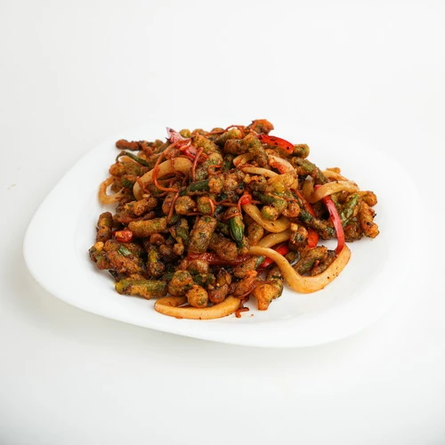 Стручковая фасоль с кальмарами