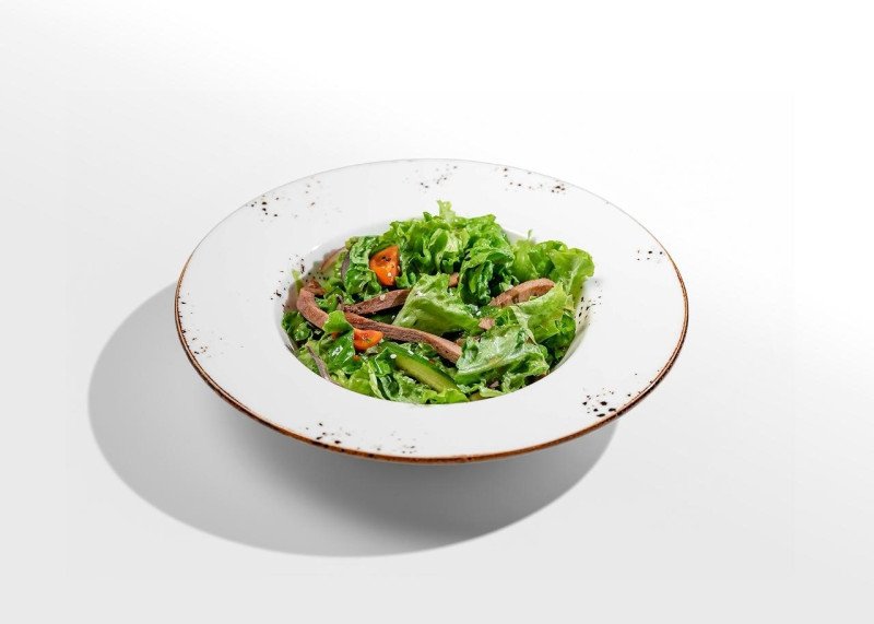 Теплый салат из говяжьего языка