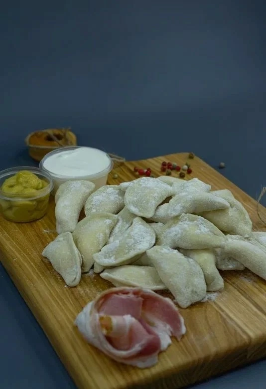 Вареники "От Батьки" с беконом (картофель, жареный лук + бекон) 0,450 кг