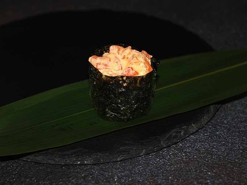 Гункан с креветкой