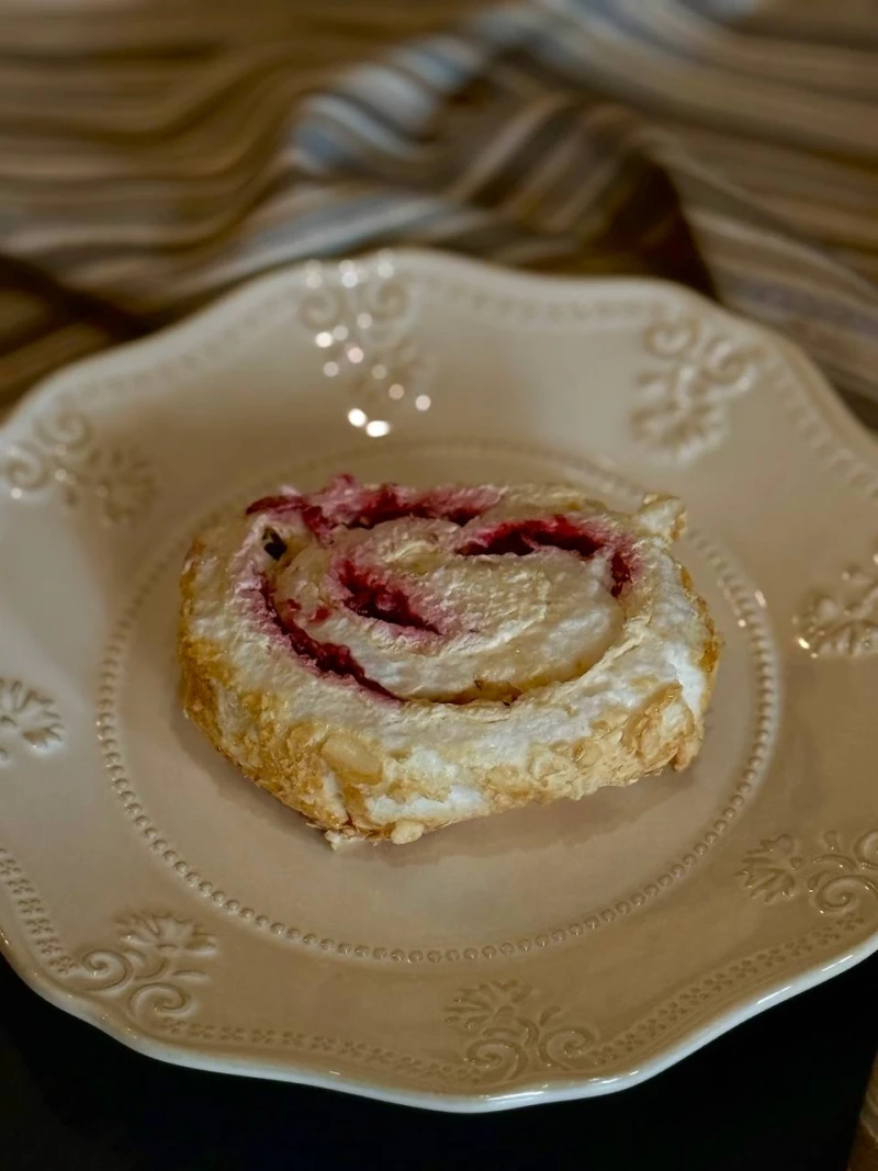 Меренговый рулет 