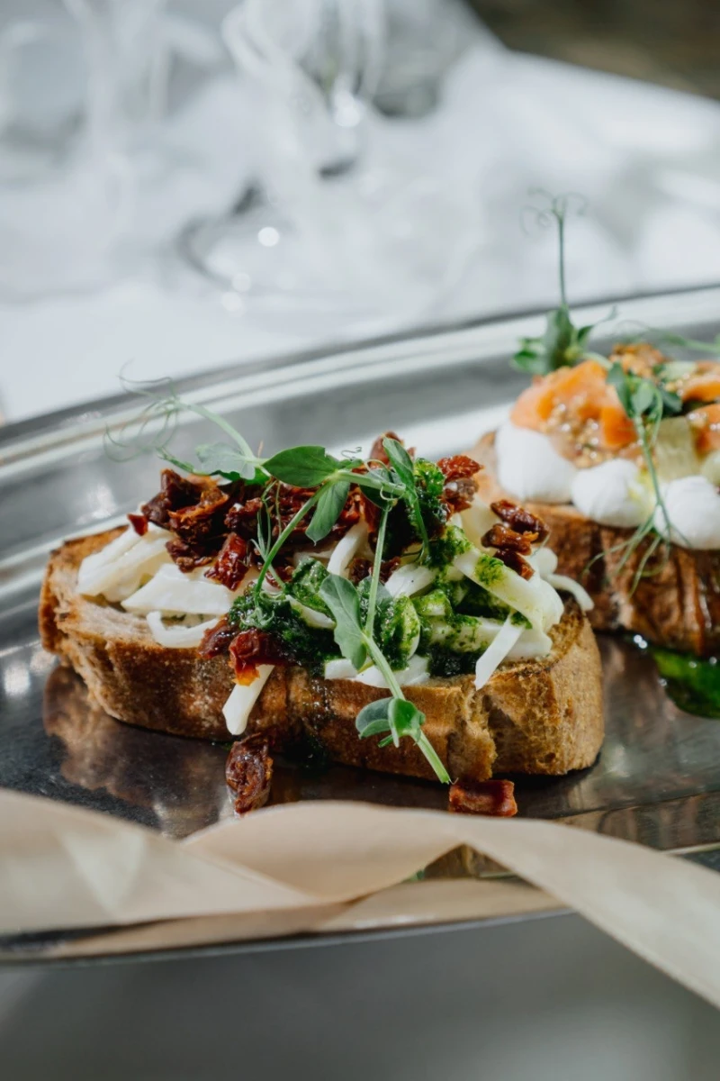 Брускетты на бриоше