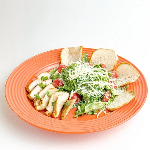 Салат Цезарь с курицей